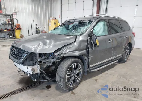 2018 Nissan Pathfinder Platinum из США, поврежденный, VIN 5N1DR2MM1JC676873